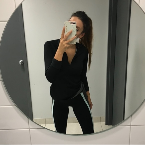2 for 10$ Black Paradox Small Dryfit alf zip up shirt